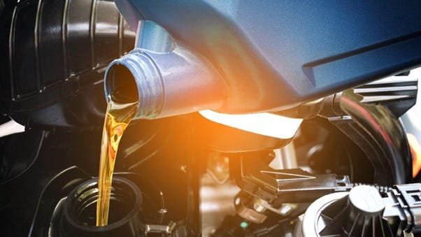 DIY vs. Professional – Choosing the Right Oil Change Service in Abu Dhabi